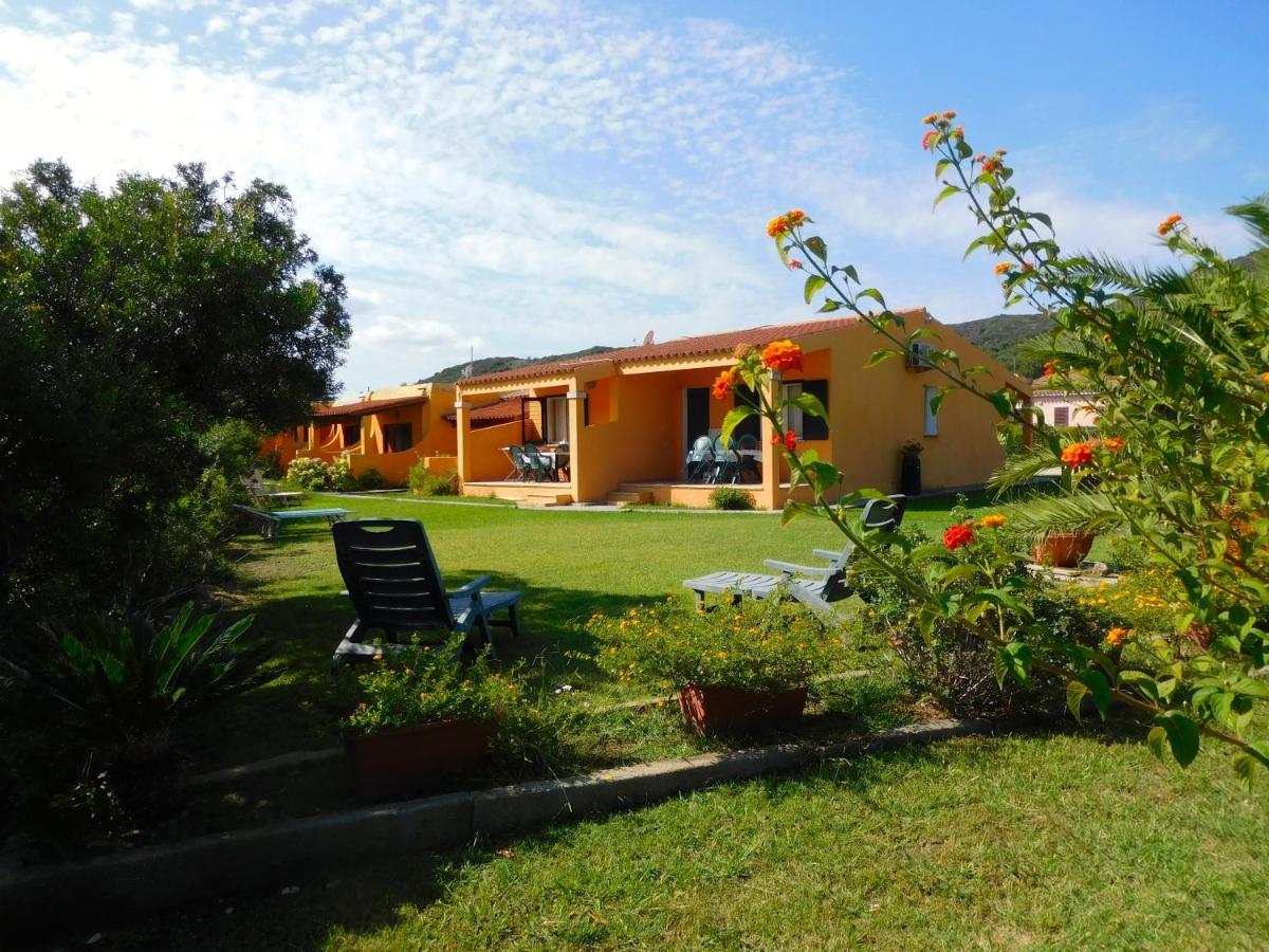 Residence La Pineta Budoni Exterior photo